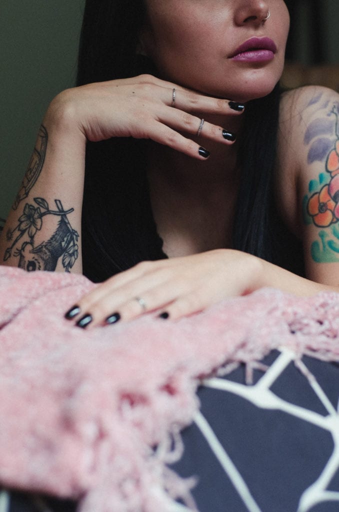 ¿Qué es la fotografía boudoir? Y cómo hacerla este 2023 Ejemplo pose Fotografía Boudoir